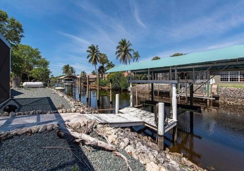 2457 Clipper Way, Naples FL 34104-3321 exterior