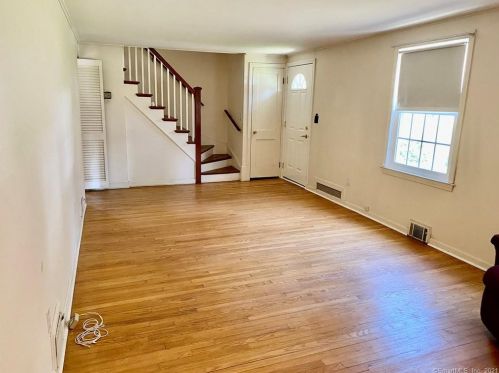 2 Belvedere Rd, North Haven, CT 06473-3911