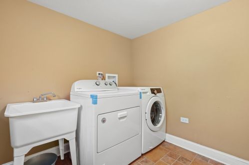 6353 Kilpatrick Ave, Chicago IL 60652-2009 exterior