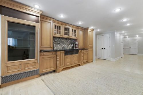 5625 Cross Gate Dr, Atlanta GA 30327-4815 exterior