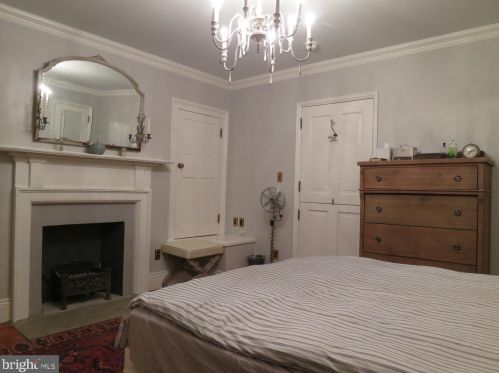 324 Camac St, Philadelphia PA 19140-4214 exterior