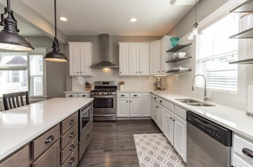 956 Dayton Ave, Saint Paul MN 55104-6544 exterior