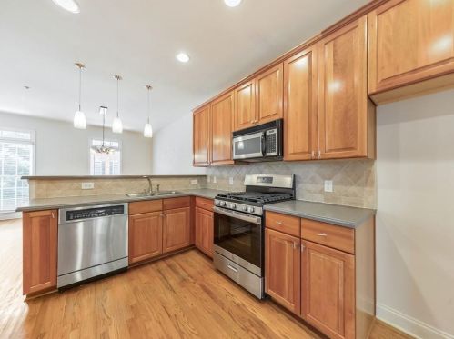 2156 Briarwood Blf, Atlanta GA 30319-4092 exterior