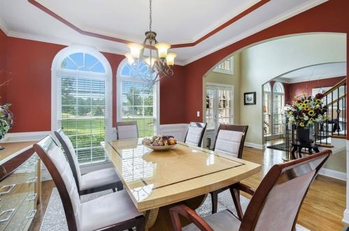 5239 Barrington Trce Dr, Atlanta GA 30331-9110 exterior