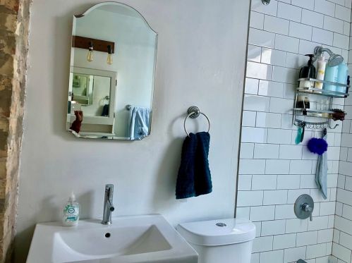 2108 Belle Plaine Ave, Chicago IL 60618-2102 exterior