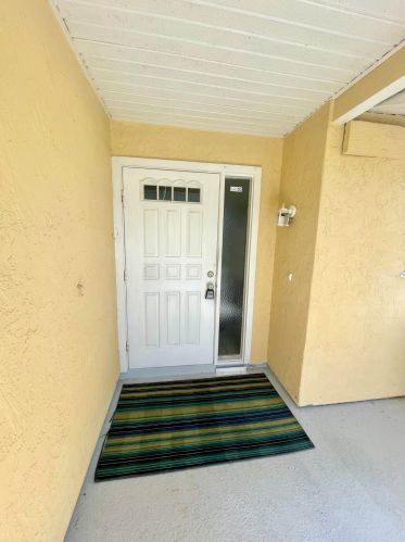 1857 Wexford Ct, Fort Pierce FL  34952-7648 exterior