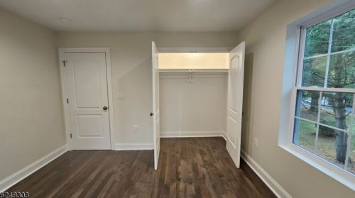 18 Old Stirling Rd, Warren NJ  07059-5810 exterior