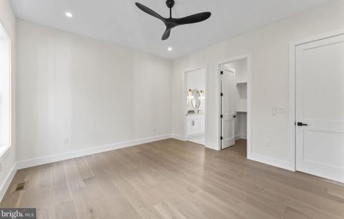 1327 Mayflower Dr, Mc Lean VA 22101-3405 exterior