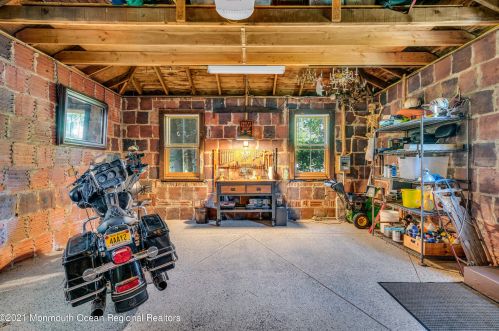 25 Memorial Pkwy, Atlantic Highlands NJ 07716-1655 exterior