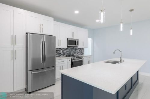 2470 Webster Ln, Fort Pierce FL 34953-5751 exterior