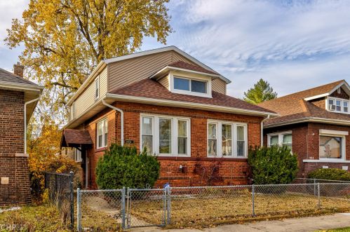 8054 Blackstone Ave, Chicago, IL 60619-4615