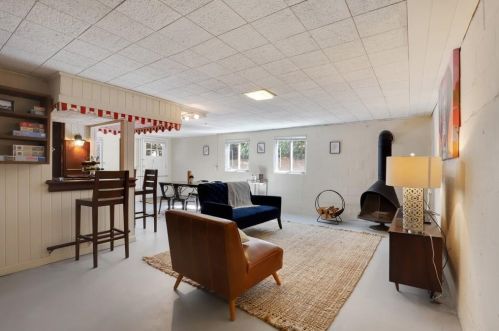 1070 Beech Hvn Rd, Atlanta GA 30324-3802 exterior