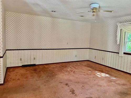 1649 Tyler Rd, Meskegon MI 49445-9320 exterior