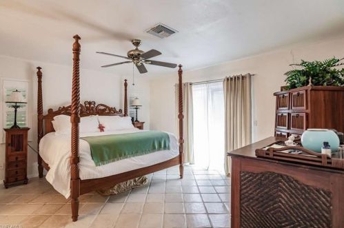 3770 25 Ave, Naples FL 34120-4367 exterior