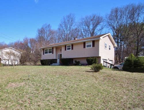 14 Buttermilk Dr, Poughkeepsie, NY 12601-6261