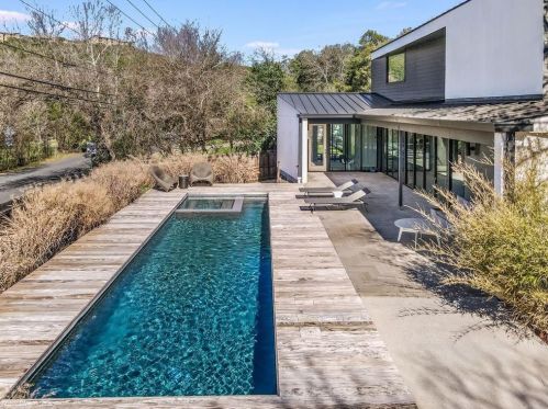 5708 Driftwood Dr, Austin TX 78731-2642 exterior