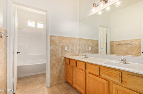 962 Brandon Dr, Chandler AZ 85226-1703 exterior