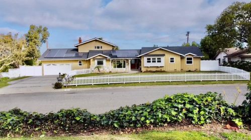 401 Las Riendas Dr, Fullerton, CA 92835-1307