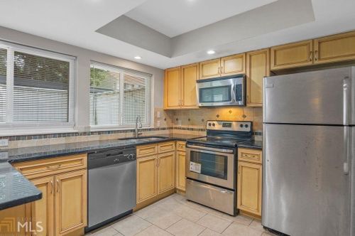 7226 Carlisle Ct, Atlanta GA 30301 exterior