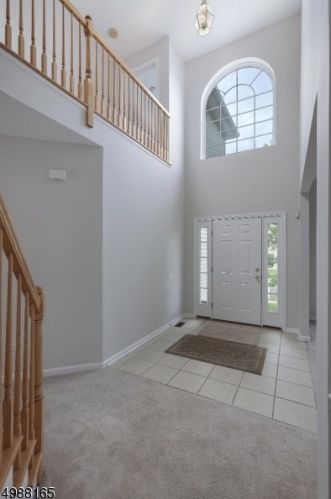 9 Bujak Ct, Bridgewater NJ  08807-7048 exterior