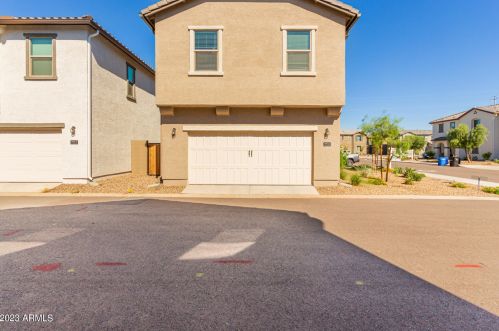 3710 58th Dr, Phoenix AZ  85043-2410 exterior