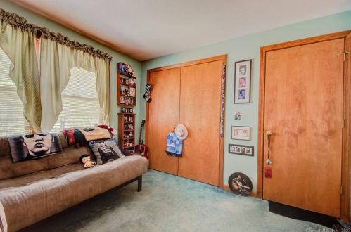 79 Bush Hl Rd, Exeter CT 06249-1210 exterior