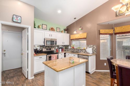 4015 Bloomfield Rd, Phoenix AZ 85029-2953 exterior