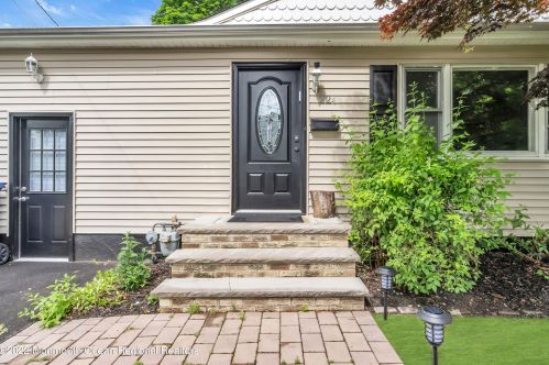 224 Cedar St, Oakhurst NJ  07755-1510 exterior