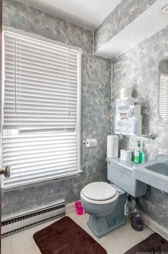 135 Brg St, Deep River CT 06417-1754 exterior