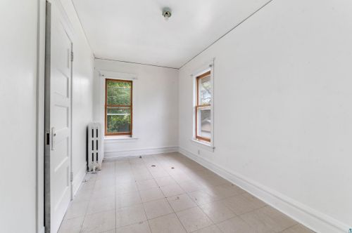 515 12 Ave, Duluth MN 55806-2349 exterior