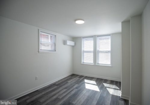 5148 Hazel Ave, Philadelphia PA 19143-1526 exterior