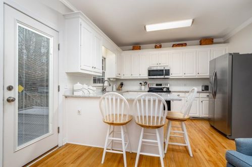 4411 Driftwater Rd, Duluth GA 30096-6244 exterior