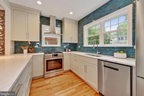 4401 Burlington Pl, Washington DC  20016-4421 exterior