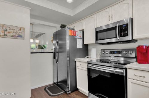 2515 Emile Zola Ave, Phoenix, AZ 85029-1406