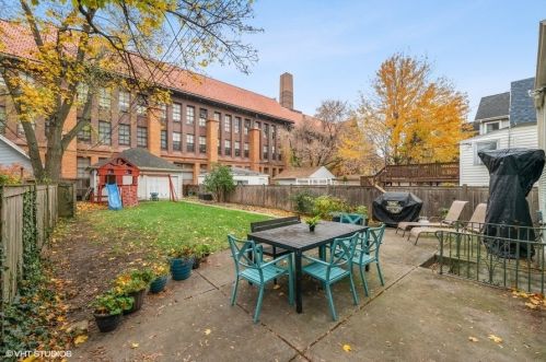 3634 Tripp Ave, Chicago IL 60641-3039 exterior