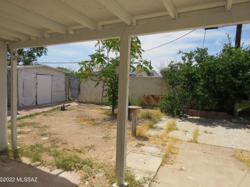 432 30 St, Tucson AZ 85713-2955 exterior