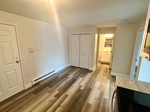 12 Side Dr, Concord NH  03301-5402 exterior