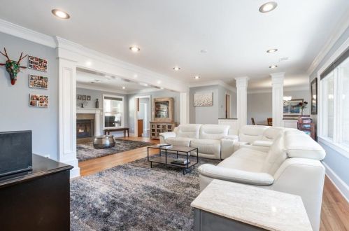 2519 Clairmont Rd, Atlanta GA 30329-2713 exterior