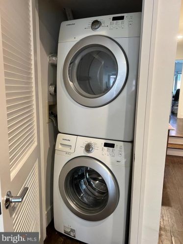 844 15th St, Philadelphia PA  19130-2218 exterior