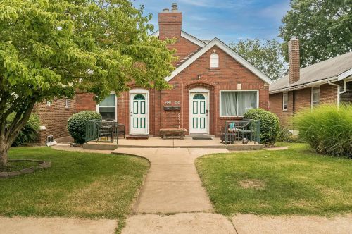 2622 Sulphur Ave, Saint Louis, MO 63139-2738