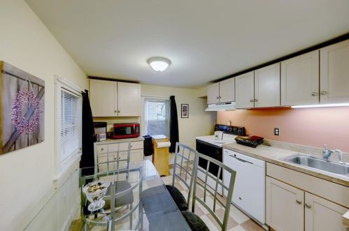 65 Preston St, Providence RI 02906-3817 exterior