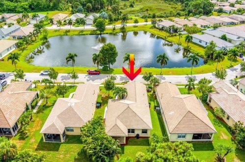 236 Coconut Key Way, Fort Pierce FL 34986-1911 exterior