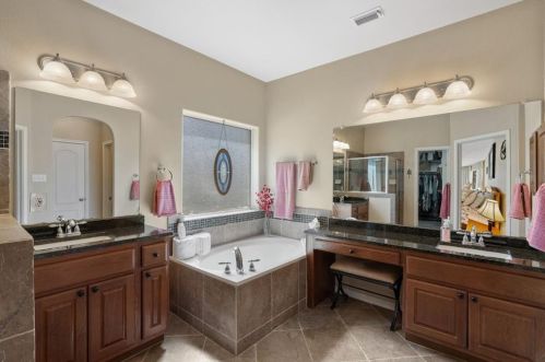 270 Abbott Dr, Austin TX 78737-4536 exterior