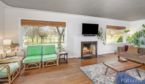 1658 Rosewood Ave, Grand Rapids MI 49506-4445 exterior