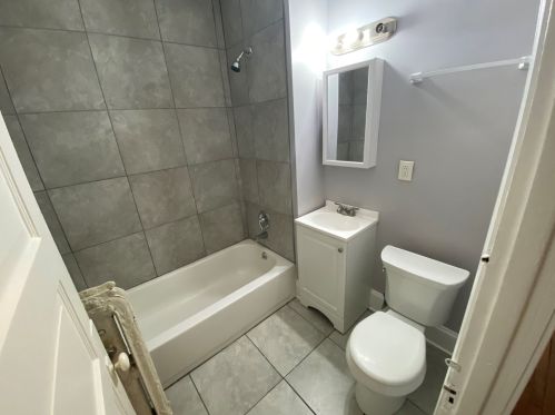 865 Roscoe St, Chicago IL  60657-2314 exterior