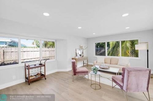 943 4th St, Boca Raton FL  33432-4201 exterior