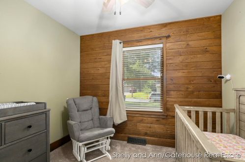 3800 Perry Ave, Wyoming MI 49519-3652 exterior