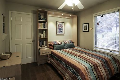 7 Elba Ave, Hopatcong NJ  07843-1807 exterior