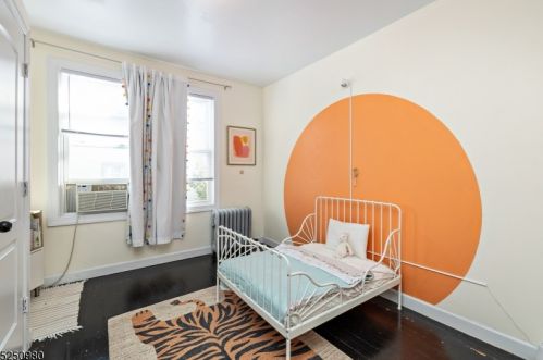 24 Hilton Ave, Maplewood NJ  07040-2921 exterior