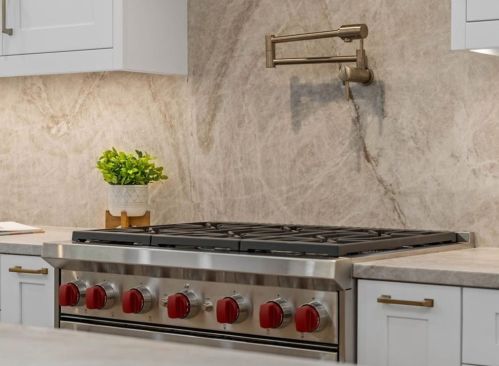 3918 Flowerland Dr, Atlanta GA  30319-1806 exterior